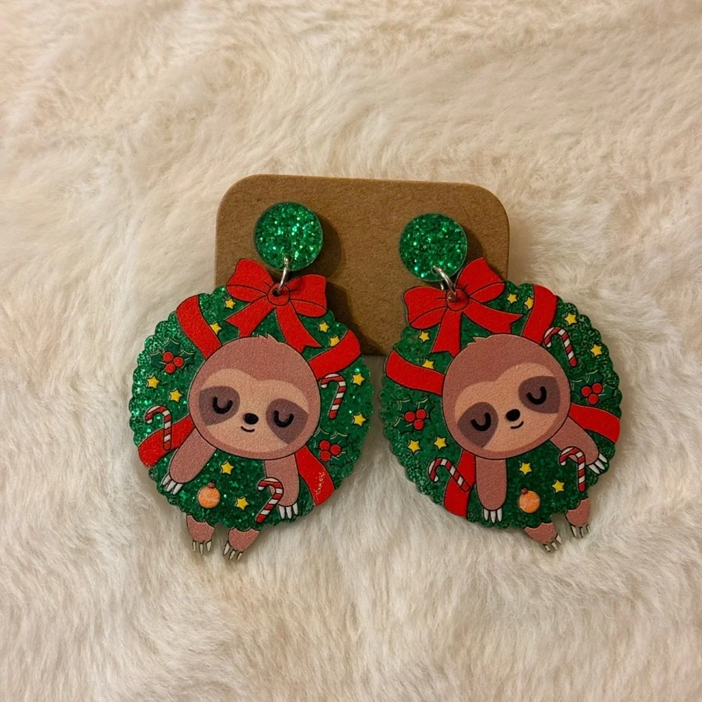 Festive Sloth Wreath Earrings - discounted for small scratch - Picture 1 of 4